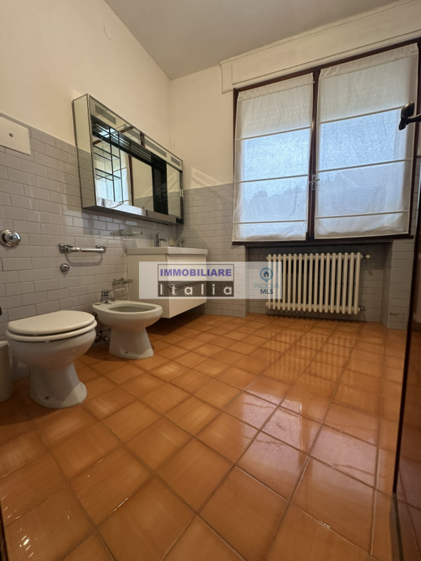 Annuncio dedicato alla locazione per STUDENTI UNIVERSITARI: Se state cercando un'abitazione spazi...