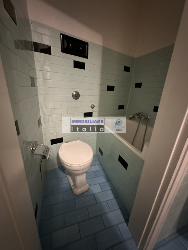 Annuncio dedicato alla locazione per STUDENTI UNIVERSITARI: Se state cercando un'abitazione spazi...