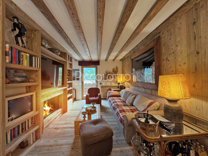 Rif. A5326 - Nel cuore pulsante di Cortina d’Ampezzo, a soli 3 minuti a piedi da Corso Italia e d...