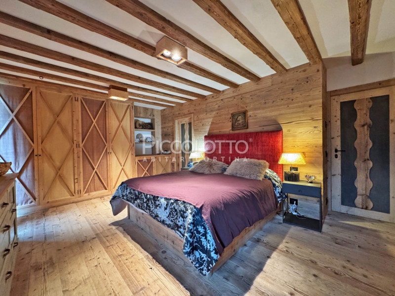 Rif. A5326 - Nel cuore pulsante di Cortina d’Ampezzo, a soli 3 minuti a piedi da Corso Italia e d...