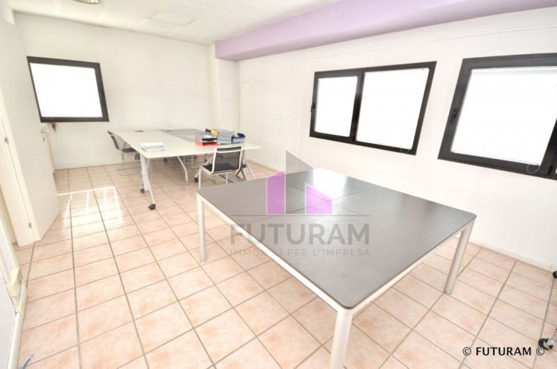 VICENZA NORD (CAVAZZALE) - Rif. 593FUTURAM - PER INFO 0444/310220

Su zona artigianale si propone...