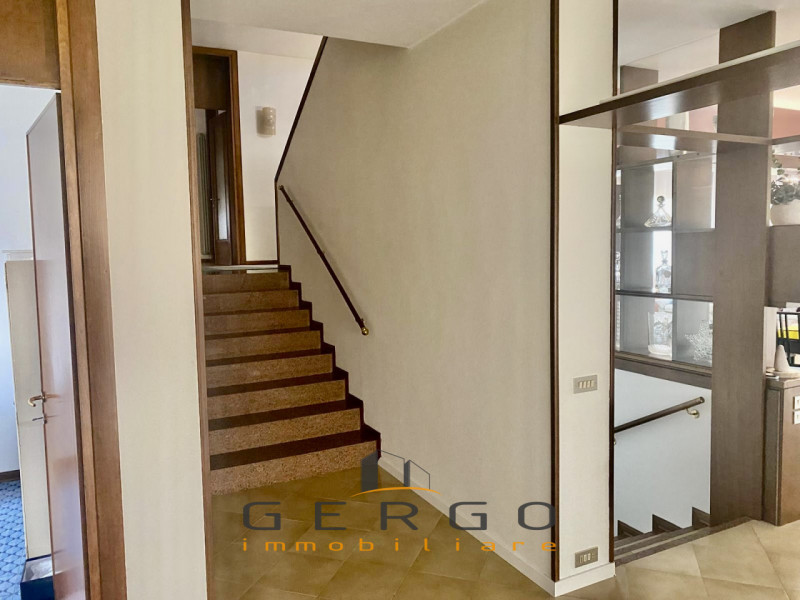 (Per INFO 3316190143) A Fontaniva, in una zona residenziale molto tranquilla, proponiamo in vendi...