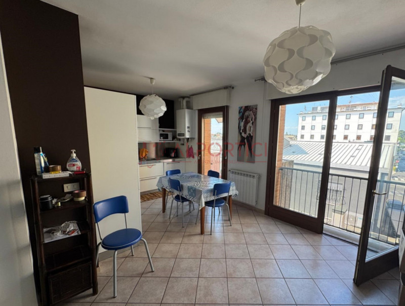 PIOVE DI SACCO centro - APPARTAMENTO arredato con una mansarda vivibile di 50 mq arredato situato...