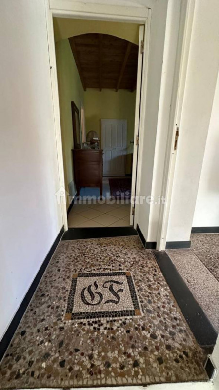 Imperia - Costiolo: A pochi km da Prelà dove troviamo i servizi principali, in vendita antica cas...