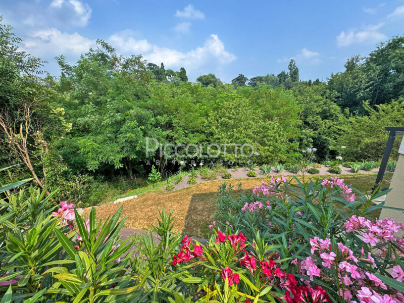 Rif. A5328 - Asolo, splendida abitazione indipendente, recentemente ristrutturata, disponibile in...