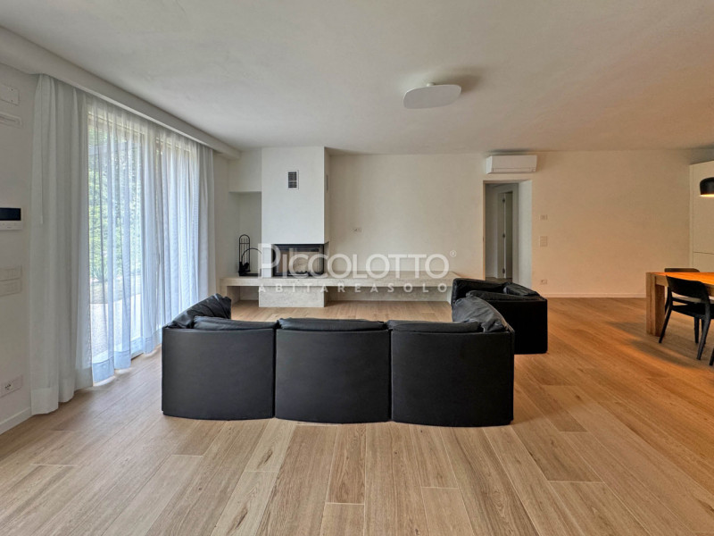 Rif. A5328 - Asolo, splendida abitazione indipendente, recentemente ristrutturata, disponibile in...