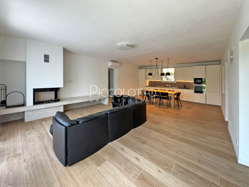 Rif. A5328 - Asolo, splendida abitazione indipendente, recentemente ristrutturata, disponibile in...