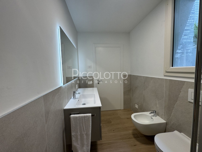 Rif. A5328 - Asolo, splendida abitazione indipendente, recentemente ristrutturata, disponibile in...