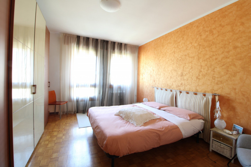 MONSELICE: proponiamo in vendita un luminoso e spazioso appartamento quadrilocale di ben 140 mq s...