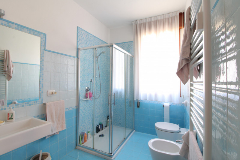 MONSELICE: proponiamo in vendita un luminoso e spazioso appartamento quadrilocale di ben 140 mq s...