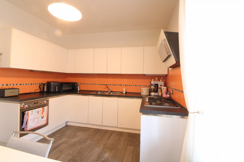 MONSELICE: proponiamo in vendita un luminoso e spazioso appartamento quadrilocale di ben 140 mq s...