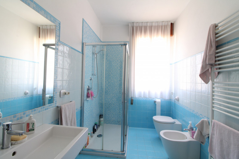 MONSELICE: proponiamo in vendita un luminoso e spazioso appartamento quadrilocale di ben 140 mq s...