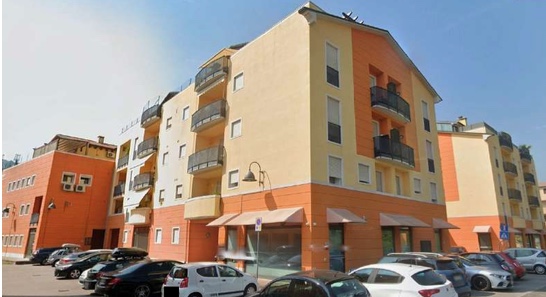 CHIAMPO (VI) PIAZZALE MARIANO RUMOR 12 - Piena proprietà di  ufficio al piano primo, in posizione...