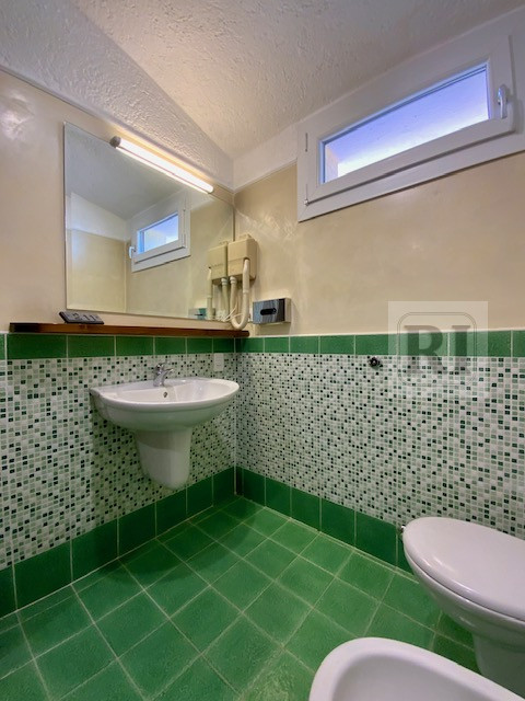 Cerchi indipendenza ma anche vita di comunità?
Le nostre camere singole offrono privacy e comfort...