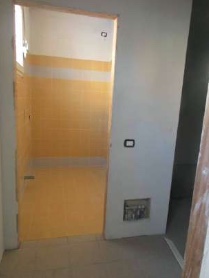 CHIAMPO (VI) PIAZZALE MARIANO RUMOR 18 - Piena proprietà di negozio al piano terra, che affaccia ...