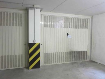 CHIAMPO (VI) PIAZZALE MARIANO RUMOR - Piena proprietà di garage posto al piano interrato, che svi...