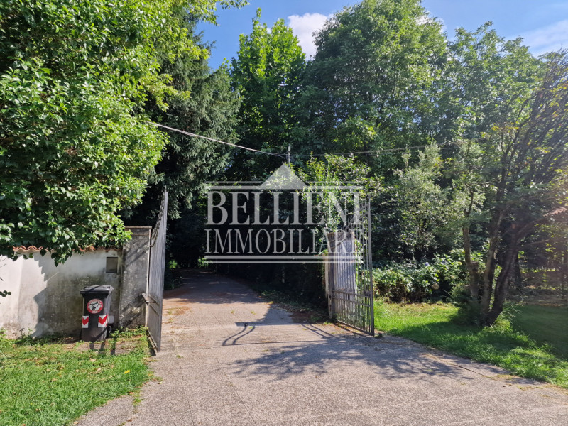 ANCONETTA- Proponiamo in vendita esclusiva villa singola di ampia metratura (circa 250 mq) costru...