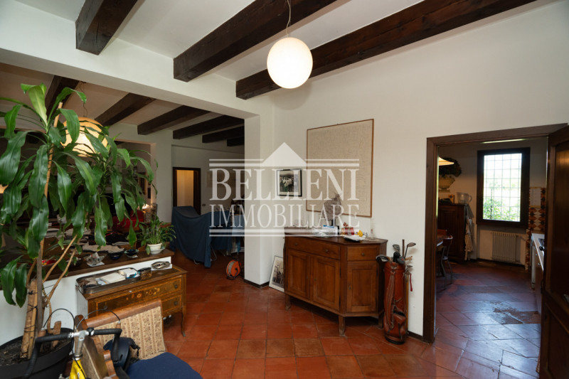 ANCONETTA- Proponiamo in vendita esclusiva villa singola di ampia metratura (circa 250 mq) costru...