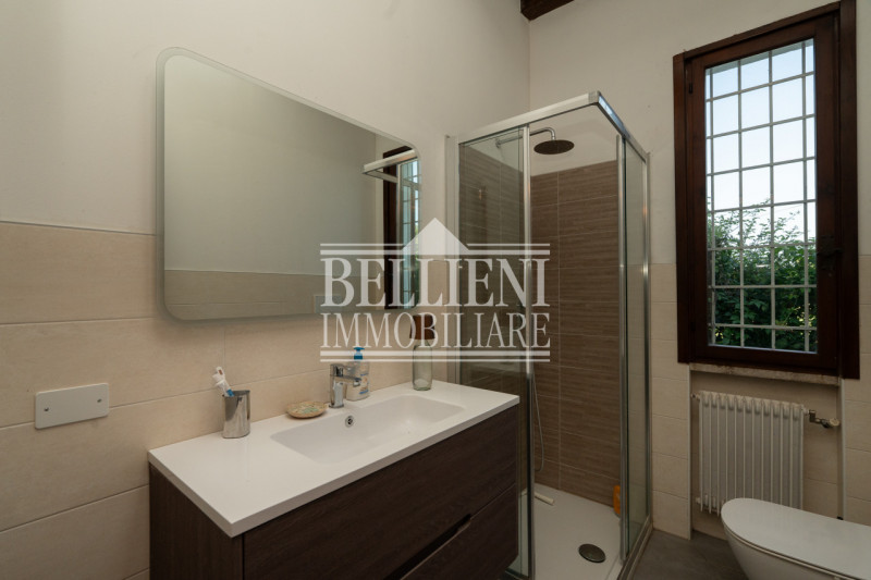 ANCONETTA- Proponiamo in vendita esclusiva villa singola di ampia metratura (circa 250 mq) costru...