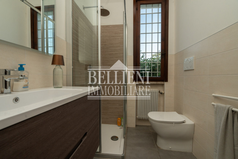 ANCONETTA- Proponiamo in vendita esclusiva villa singola di ampia metratura (circa 250 mq) costru...