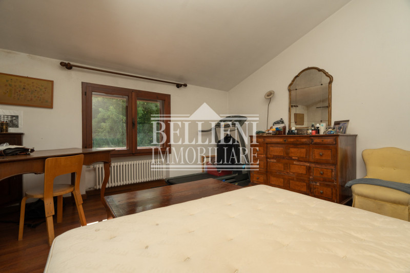 ANCONETTA- Proponiamo in vendita esclusiva villa singola di ampia metratura (circa 250 mq) costru...