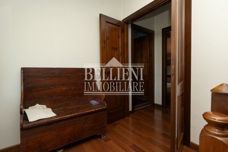 ANCONETTA- Proponiamo in vendita esclusiva villa singola di ampia metratura (circa 250 mq) costru...