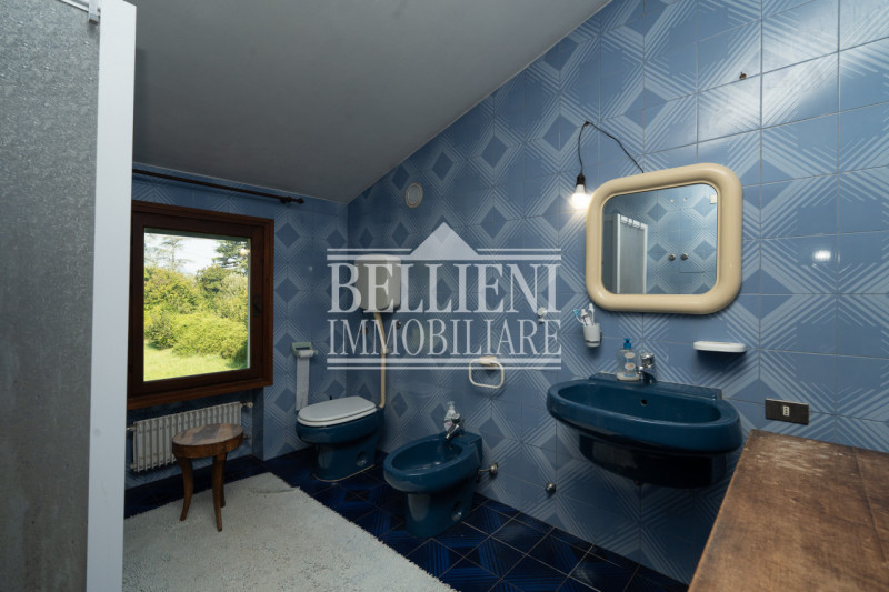 ANCONETTA- Proponiamo in vendita esclusiva villa singola di ampia metratura (circa 250 mq) costru...