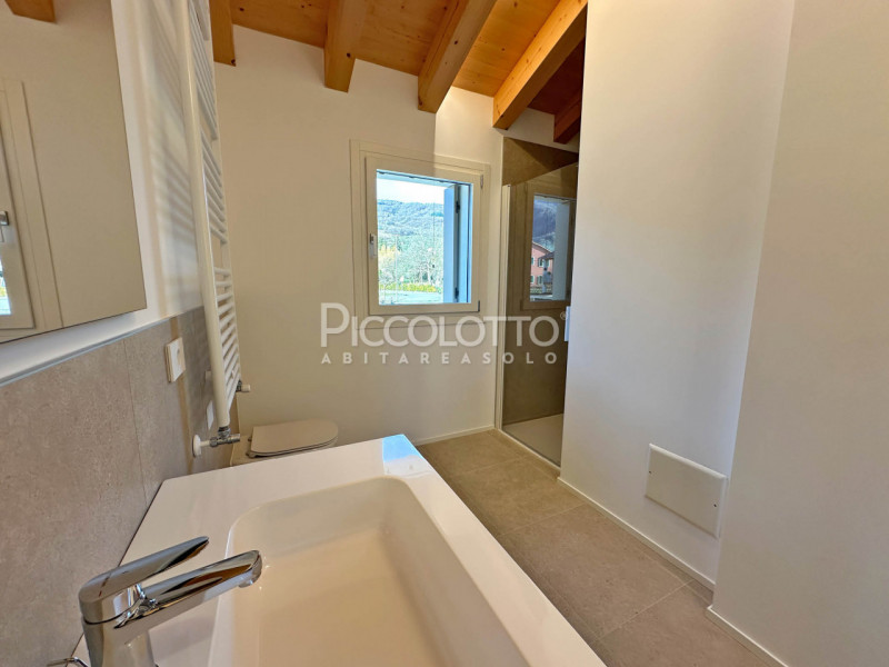 Rif. A5100 - Cavaso del Tomba, nuova villetta bifamiliare ubicata in zona tranquilla a pochi minu...