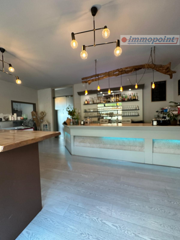 Situato a Crosara di Marostica su una strada di passaggio che conduce all'Altopiano di Asiago, sp...