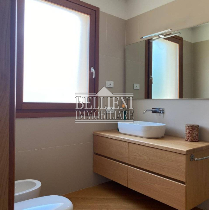 BORGO CASALE- In zona interna e tranquilla a cinque minuti a piedi dal centro storico di Vicenza,...