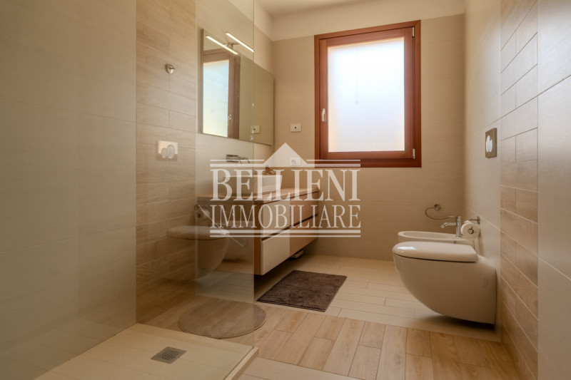 BORGO CASALE- In zona interna e tranquilla a cinque minuti a piedi dal centro storico di Vicenza,...