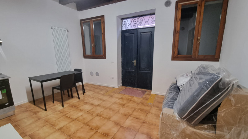 Monolocale al piano terra completamente ristrutturato 3 anni fa --- annuncio pubblicato con GESTI...