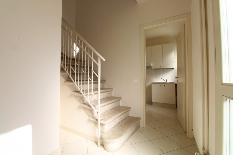 TERRACIELO INDIPENDENTE CON CORTE PRIVATA E POSTO AUTO - RISTRUTTURATO RECENTEMENTE

OTTIMO SIA P...