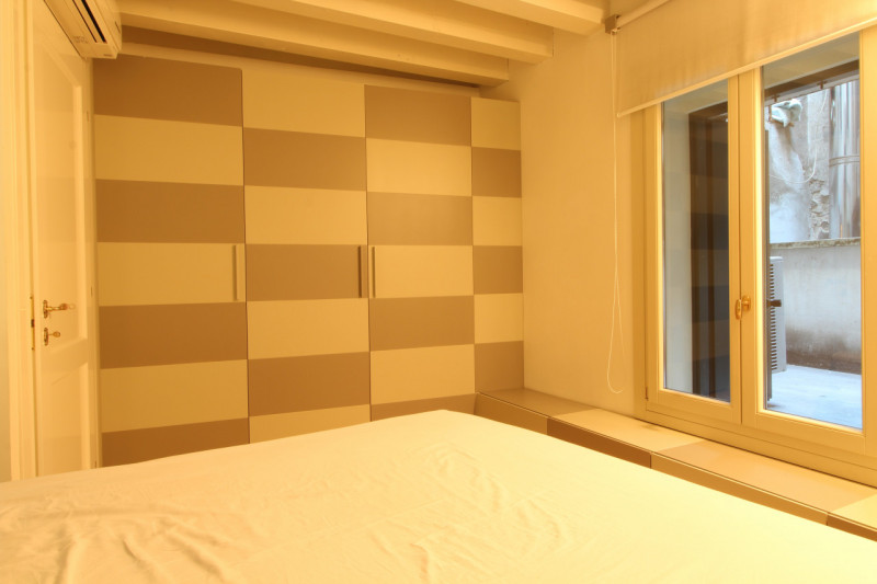 UBICAZIONE E CONTESTO

Nel pieno centro storico di Vicenza, a pochi passi dalla Basilica Palladia...