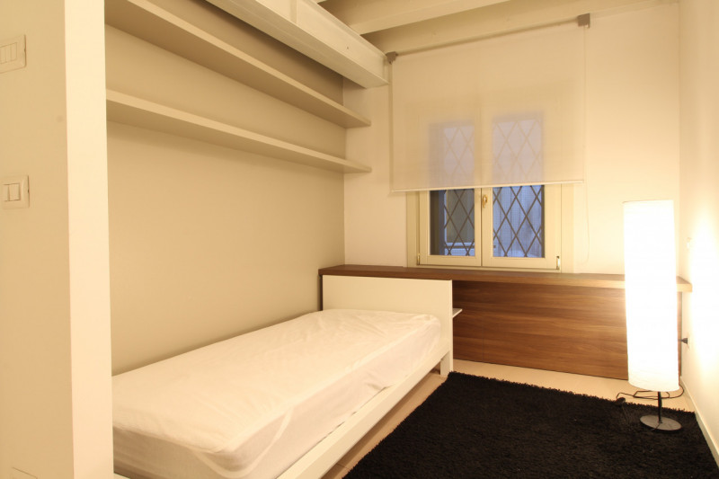 UBICAZIONE E CONTESTO

Nel pieno centro storico di Vicenza, a pochi passi dalla Basilica Palladia...