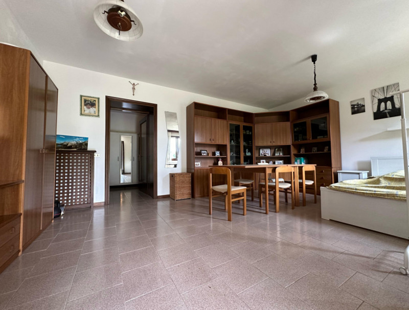 UBICAZIONE E CONTESTO

Nel comune di Torri di Quartesolo, in posizione strategica e allo stesso t...