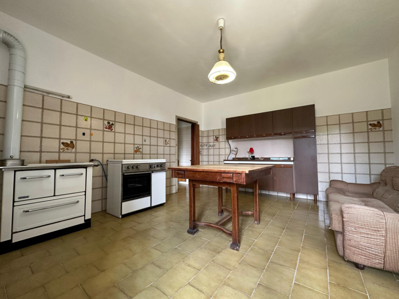 UBICAZIONE E CONTESTO

Nel comune di Torri di Quartesolo, in posizione strategica e allo stesso t...