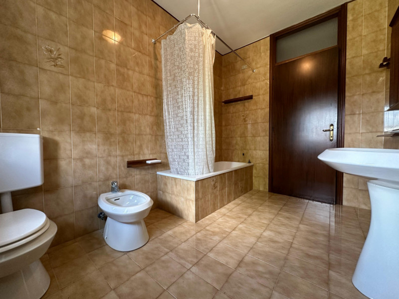 UBICAZIONE E CONTESTO

Nel comune di Torri di Quartesolo, in posizione strategica e allo stesso t...