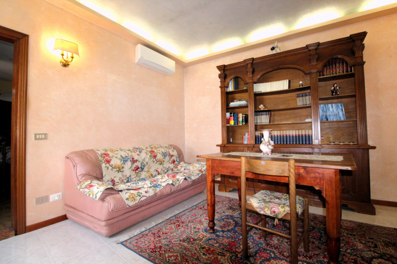 UBICAZIONE E CONTESTO

Nel cuore del centro storico di Vicenza, in una delle zone più ricercate e...