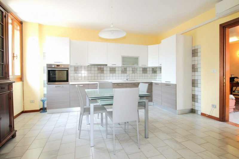 UBICAZIONE E CONTESTO

Nel cuore del centro storico di Vicenza, in una delle zone più ricercate e...