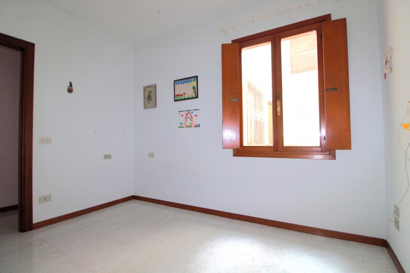 UBICAZIONE E CONTESTO

Nel cuore del centro storico di Vicenza, in una delle zone più ricercate e...