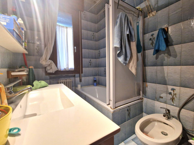 UBICAZIONE E CONTESTO

In zona comoda e ben servita di Vicenza, nelle immediate vicinanze dell’Os...