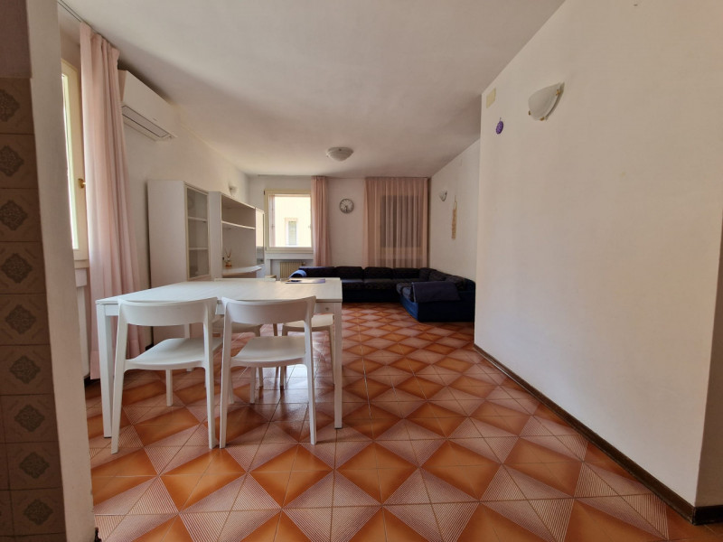 UBICAZIONE E CONTESTO

Nel centro di Vicenza, in posizione strategica comoda a tutti i principali...