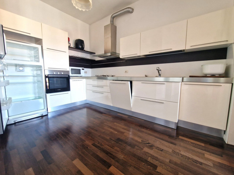 UBICAZIONE E CONTESTO

Nel quartiere San Marco, una delle zone residenziali più apprezzate e rich...