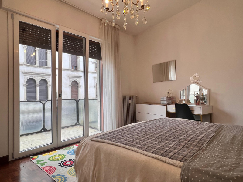 UBICAZIONE E CONTESTO

In una zona comoda e ben servita di Vicenza, proponiamo un appartamento si...