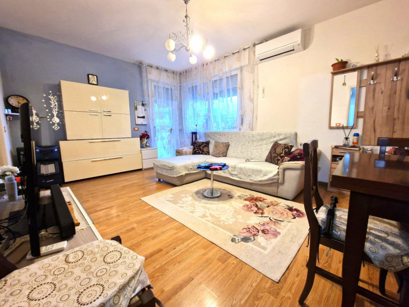 UBICAZIONE E CONTESTO

Nel comune di Longare, in posizione tranquilla e ben collegata ai principa...