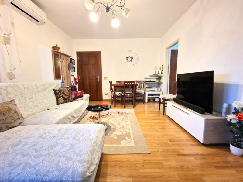 UBICAZIONE E CONTESTO

Nel comune di Longare, in posizione tranquilla e ben collegata ai principa...