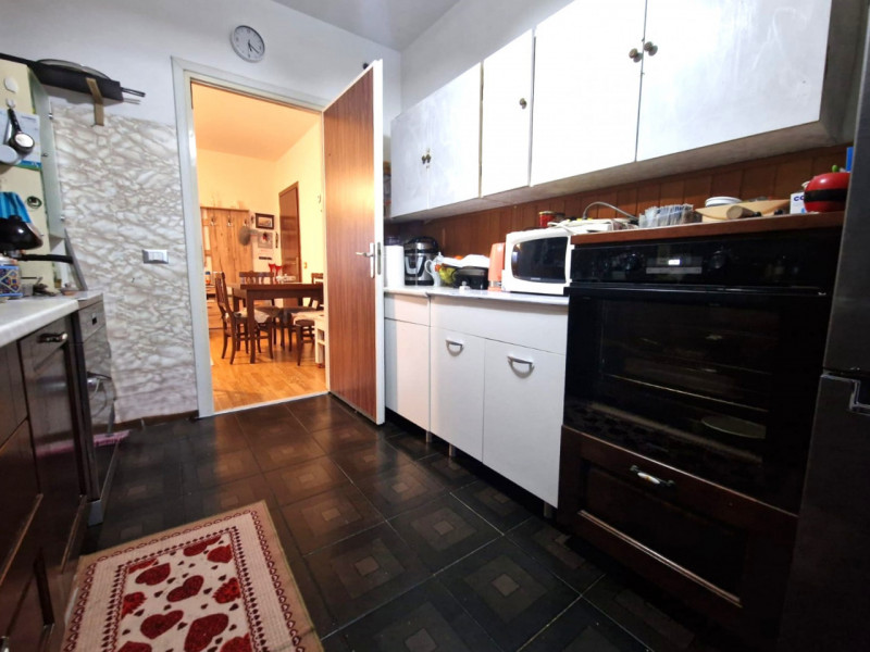 UBICAZIONE E CONTESTO

Nel comune di Longare, in posizione tranquilla e ben collegata ai principa...