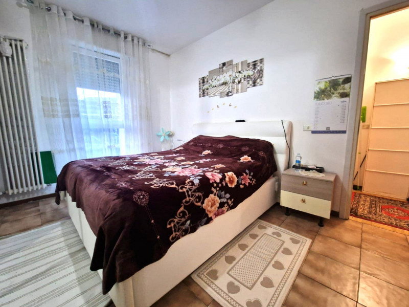 UBICAZIONE E CONTESTO

Nel comune di Longare, in posizione tranquilla e ben collegata ai principa...