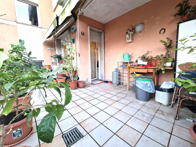 UBICAZIONE E CONTESTO

Nel comune di Longare, in posizione tranquilla e ben collegata ai principa...